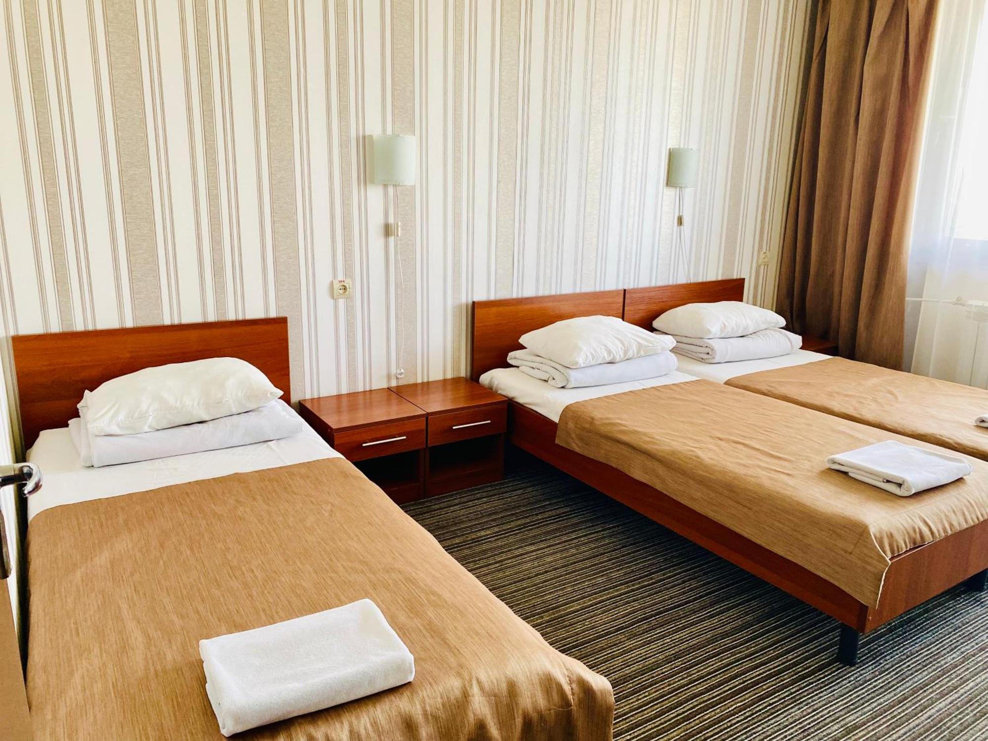 Intourist-Zakarpattia Hotel Uzjhorod Eksteriør billede