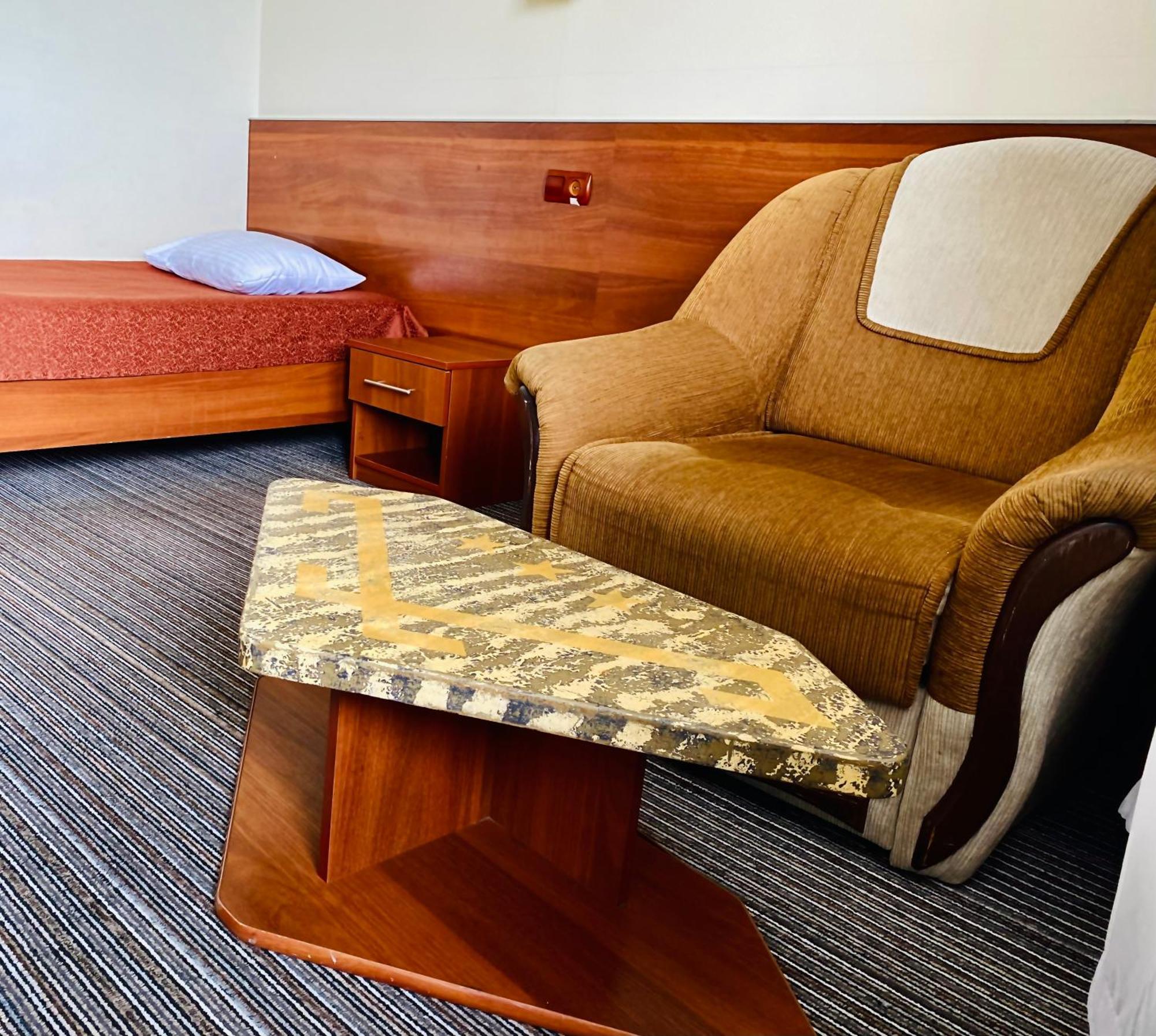 Intourist-Zakarpattia Hotel Uzjhorod Eksteriør billede